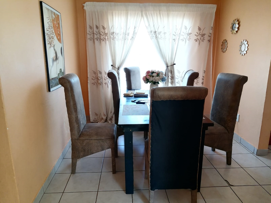 3 Bedroom Property for Sale in Geelhoutpark North West